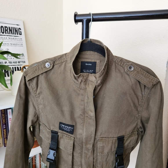 Bershka Cropped Utility Jacket - Picture 4 of 5